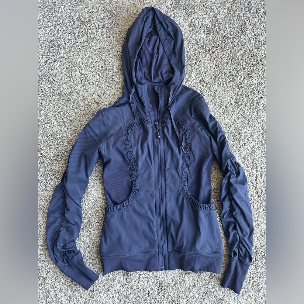 Lululemon reversible jacket. Purple. Size 8